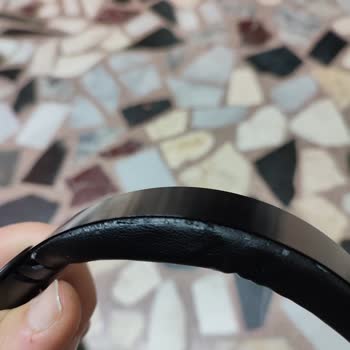 Anker Soundcore Q30 Kulaklığımın Pedleri Oyuncak Gibi Soyuldu