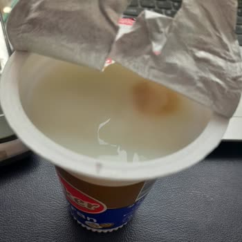 Eker Markasının İçinden Çıkan Değişik Cisim