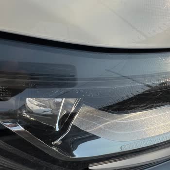 Renault Megane 4 Ön Farların Soyulması