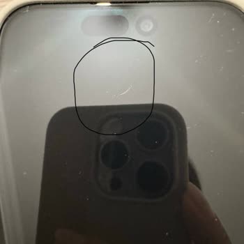 Vatan Bilgisayar Sıfır İPhone 15 Pro Telefonumun Ekranını Çizdiler