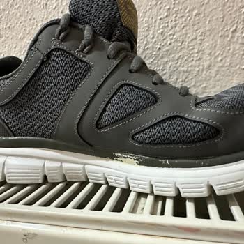 A101 1 Haftada Rengi Atan Skechers Ayakkabı