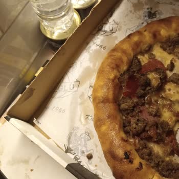 Köroğlu Pide Kebap Kul Hakkı Diye Bir Şey Var. Buz Gibi Dönmüş Pide Yollamak.