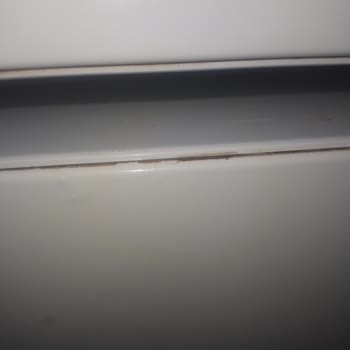 Defolu Profilo Buzdolabı Çürümesi