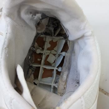 Muggo Ayakkabı (Deparshoes) 5 Ayda Paramparça Oldu!