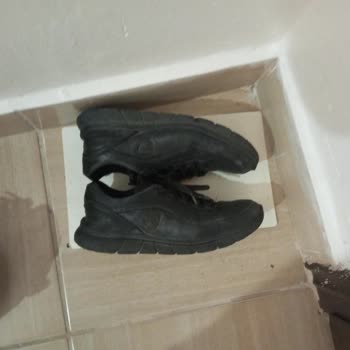 Mammamia Deri Ayakkabının Ayak Boyaması Ve Dağılması