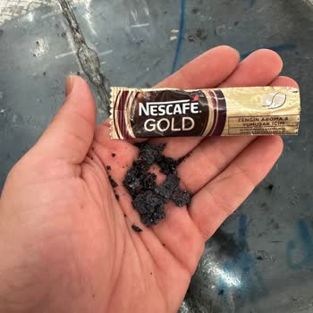 Nescafe Gold İçi Bozulmuş