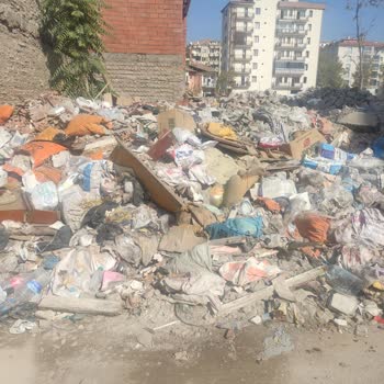 Malatya Battalgazi Belediyesi Battalgazi Belediyesi Çöp Toplama Yapmıyor