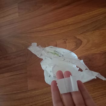Sleepy Bez Yapışkanları Kopuyor