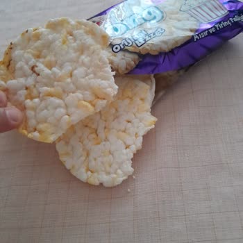 Eti Gıda Aldığım Ürünün İçindeki İki Ürün Isırılmış Bir Şekilde Çıktı