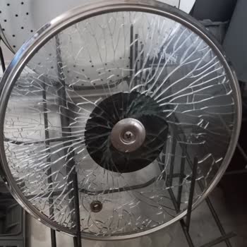 Aryıldız Tencere Kapağı Çatladı