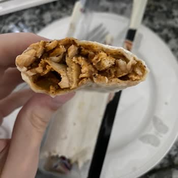 Aytaç Gıda Tavuk Dürüm Çok Kötü Kokuyor