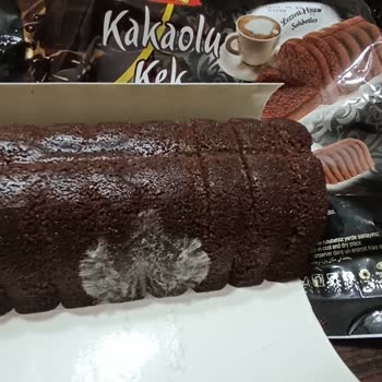 BİM Bozuk Ürün Satıyor: Casey Kakaolu Kek SKT'si Geçmemiş Ama Küflü!
