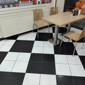 Little Caesars Memnuniyetsizlik, Nimete Bile Saygı Göstermeyen Çalışanlar