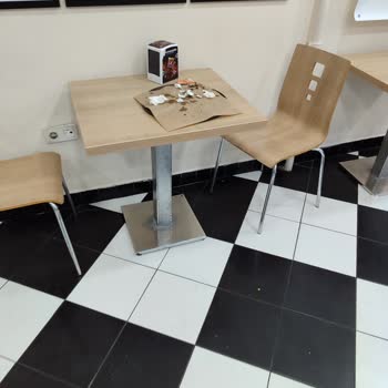 Little Caesars Memnuniyetsizlik, Nimete Bile Saygı Göstermeyen Çalışanlar