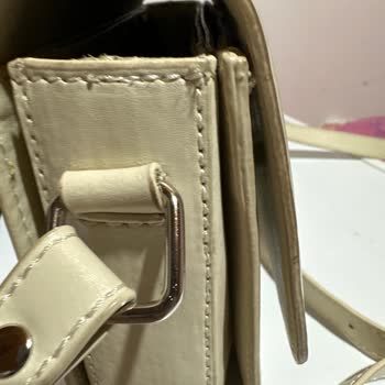 Manuka Çanta Da Kararma Ve Marka Yazısı Dökülme