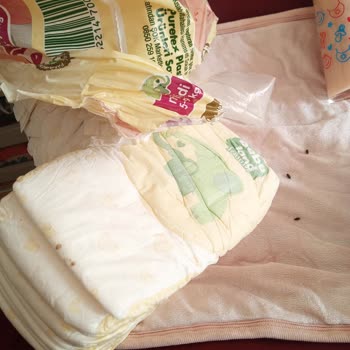 Şok Marketler Bebek Bezi İçinde Fare Pisliği