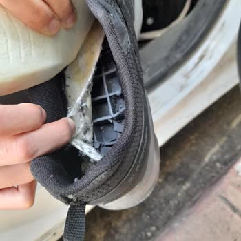 Slazenger Ayakkabımın Tabanı Kırıldı