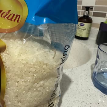 A101 Açılmamış Pirinç Paketi Kurtlu Çıktı