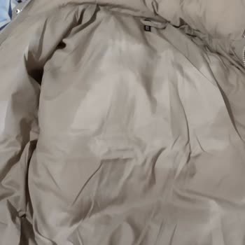 H&M Mont Su İçeriye Geçiriyor