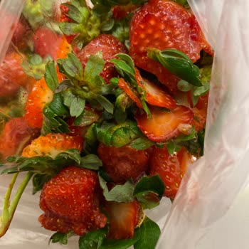Migros'un Küflü Çilekleri