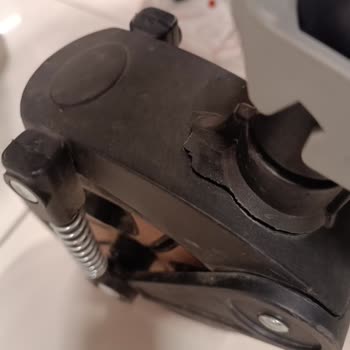 ebebek Bebek Arabasının Tekerinin Kırılması