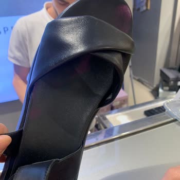 Derimod Sandalet Boya Vermesi