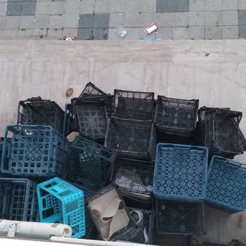 A101'in Çevresi Pisletiliyor