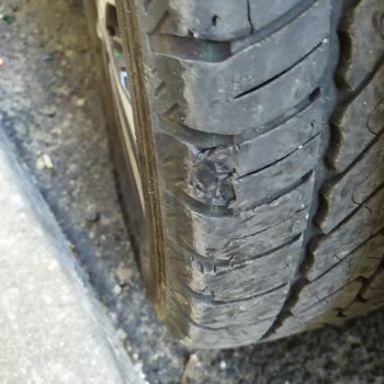 Mercedes Vito Dunlop Lastik Parçalanması