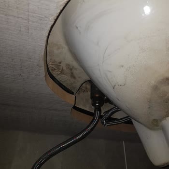 Banyomarka.com Bocchi Banyo Lavabo Çürümesi