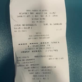 Aras Kargo Bal Yerine Ne Olduğu Belli Olmayan Pekmeze Benzeyen Bir Ürün