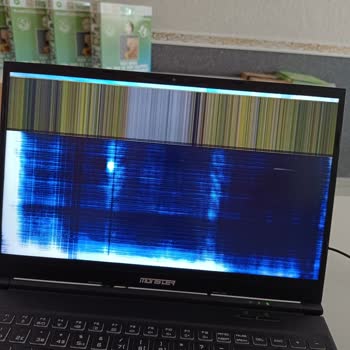 Monster Notebook Ekran Çizgilenmesi Ve Fan-ısınma Sorunu