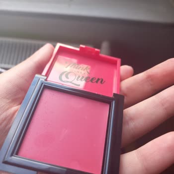 Pastel Kozmetik Pastel Markasının Pastel Cream Blush'ında Parmak İzi Ve Lekeler Var