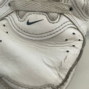 Koray Spor Nike Ayakkabım 3 Ay İçinde Çatlamaya Başladı.