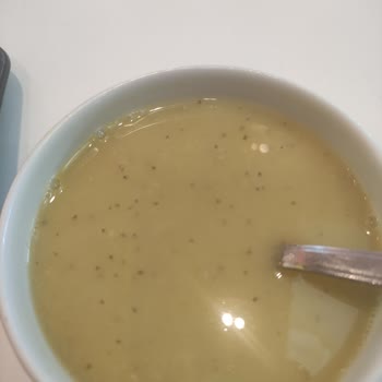 Usta Dönerci Tadı Ve Şekli Kötü Bir Çorba