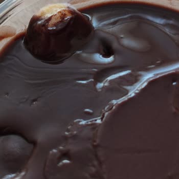 BİM Küflü Profiterol Şikayeti