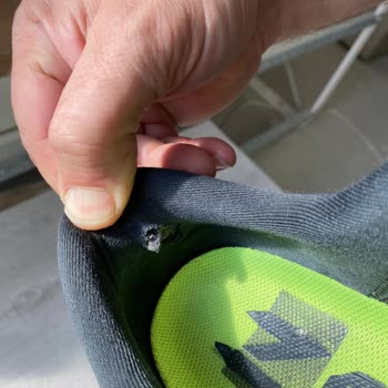 Nike Akmerkez (Barçın) Aldığım Ayakkabının Topuk İç Kısmı Deforme Oldu