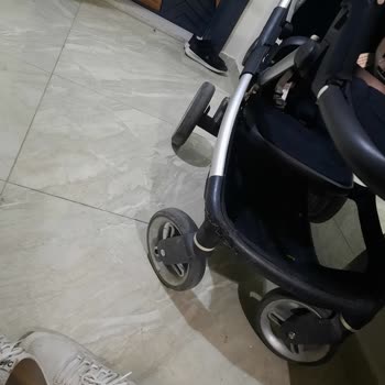 Pregobaby İkiz Bebek Arabasının Tekerleği Çatladı