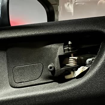 Alfa Romeo Giulietta Kapi Kolu Kırılması