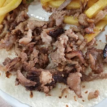 Köfteci Yusuf Kötü Ürün Ve İlgisizlik