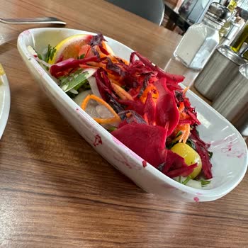 Köfteci Yusuf Kötü Ürün Ve İlgisizlik