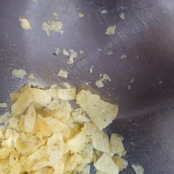 Lays Cipsten Kıl Çıktı