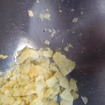 Lays Cipsten Kıl Çıktı