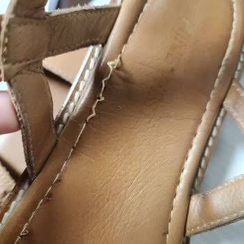 Nine West Ürünlerinin Arkasında Durmaması