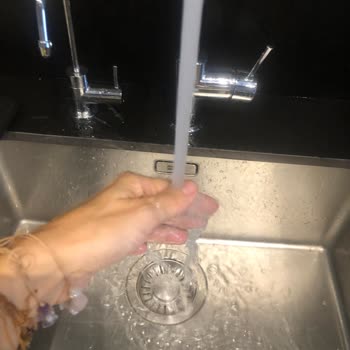 Franke Musluk Çok Su Sıçratıyor