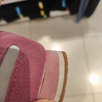 Hummel Ayakkabı Tabanı Açıldı