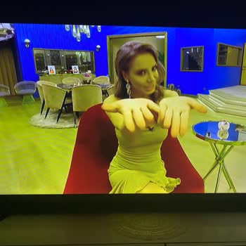 Migros Ekranı Tamamen Yeşil Gösteren Televizyon