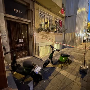 Martı Moped Kapımın Önüne Park Ediliyor