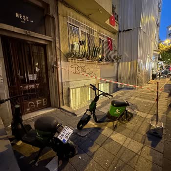 Martı Moped Kapımın Önüne Park Ediliyor