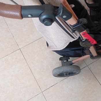 Tommy Baby Bebek Arabası Tutma Kolu Kırıldı