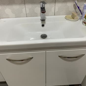 Lavabo Çatlakları Olan Cerastyle Ürün